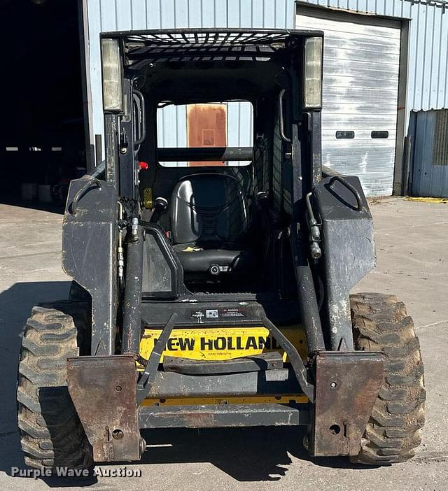 Image of New Holland L175 equipment image 1