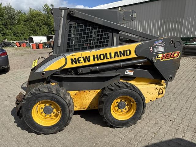 Image of New Holland L180 equipment image 1