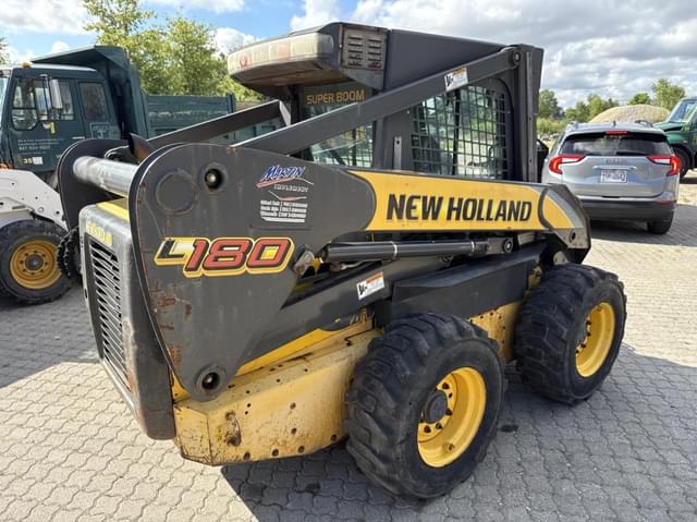 Image of New Holland L180 equipment image 4