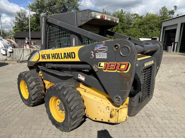 Image of New Holland L180 equipment image 2