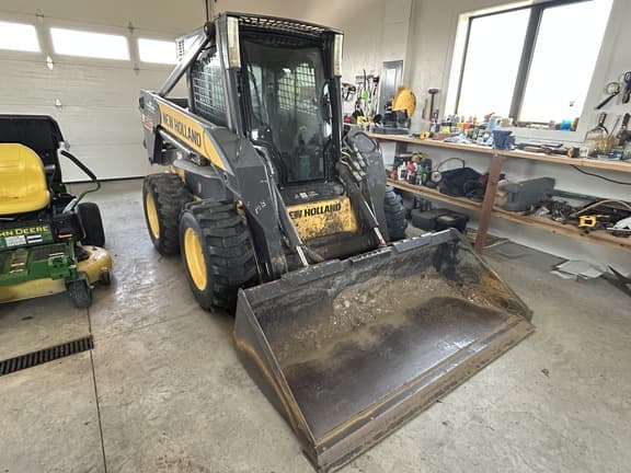 Image of New Holland L185 Primary image