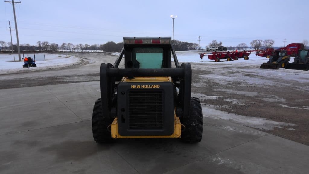 Image of New Holland L185 Image 1