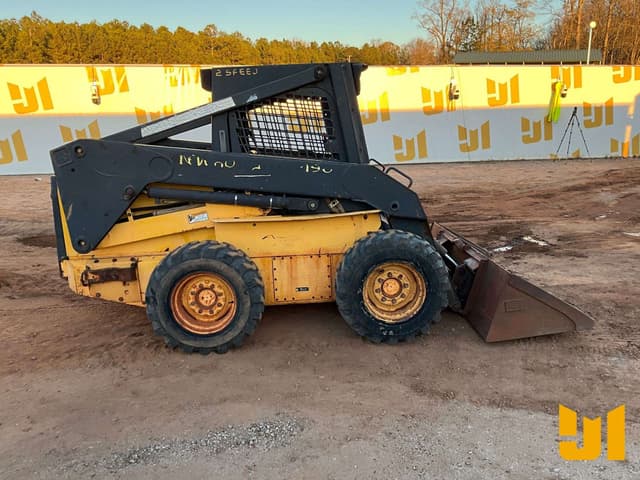 Image of New Holland L5130 equipment image 3