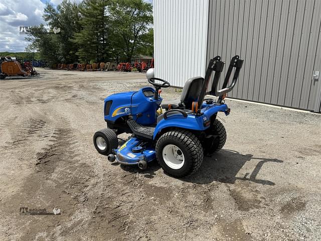 Image of New Holland T1010 equipment image 1