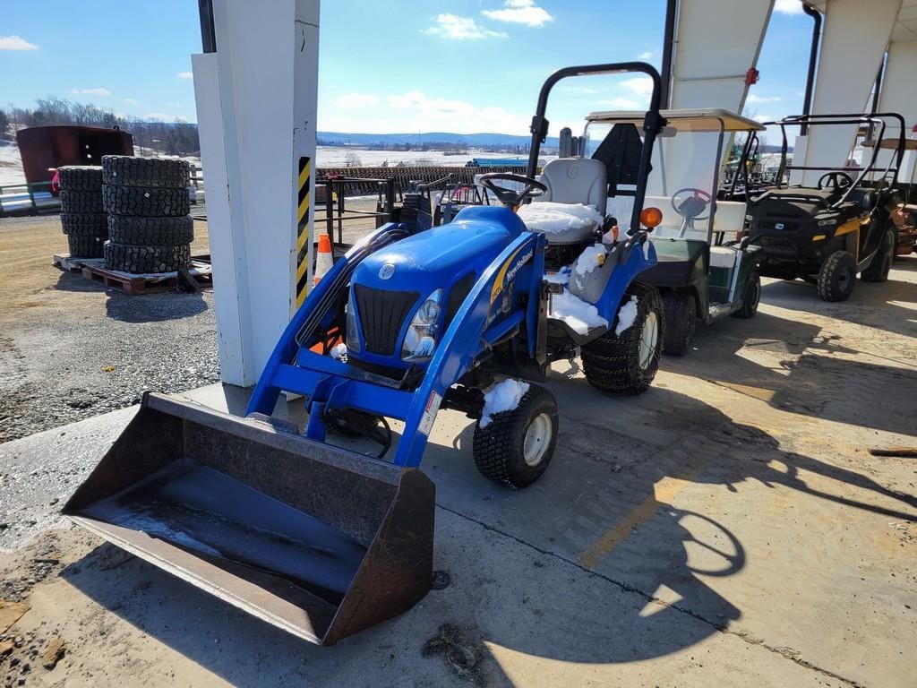 2008 New Holland T1030 Equipment Image0