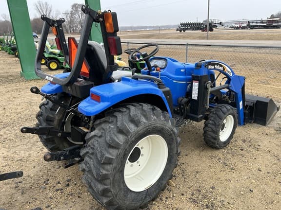 Image of New Holland T2220 equipment image 1