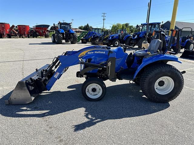 Image of New Holland T2220 equipment image 1