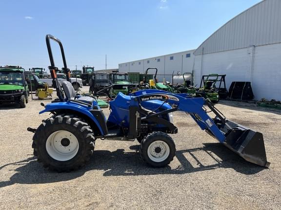 Image of New Holland T2220 equipment image 4