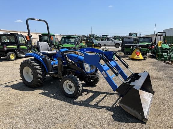 Image of New Holland T2220 equipment image 3