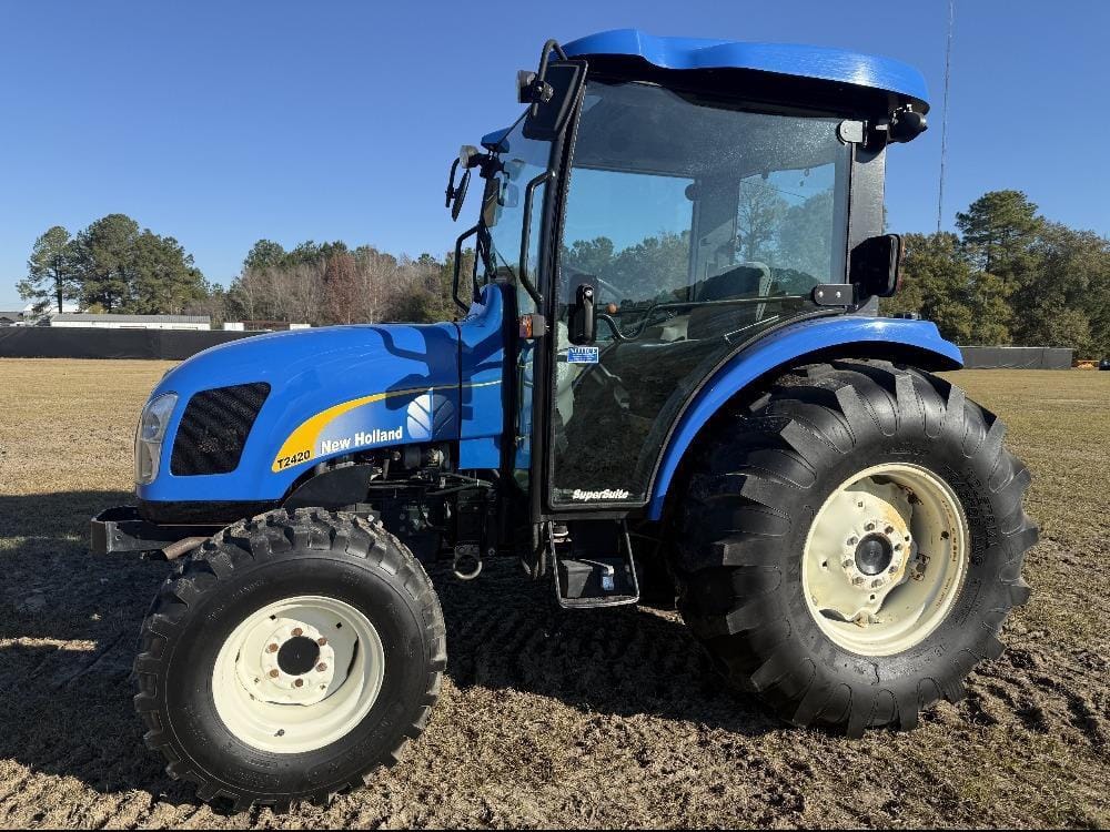 2008 New Holland T2420 Equipment Image0