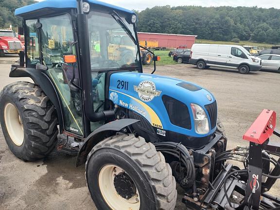 Image of New Holland T4030 Primary image