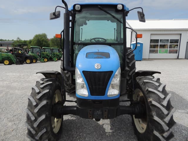Image of New Holland T4040 equipment image 4