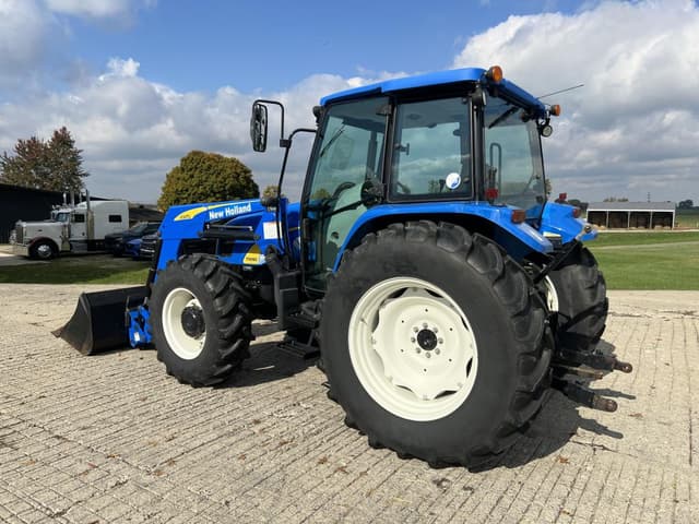Image of New Holland T5060 equipment image 3