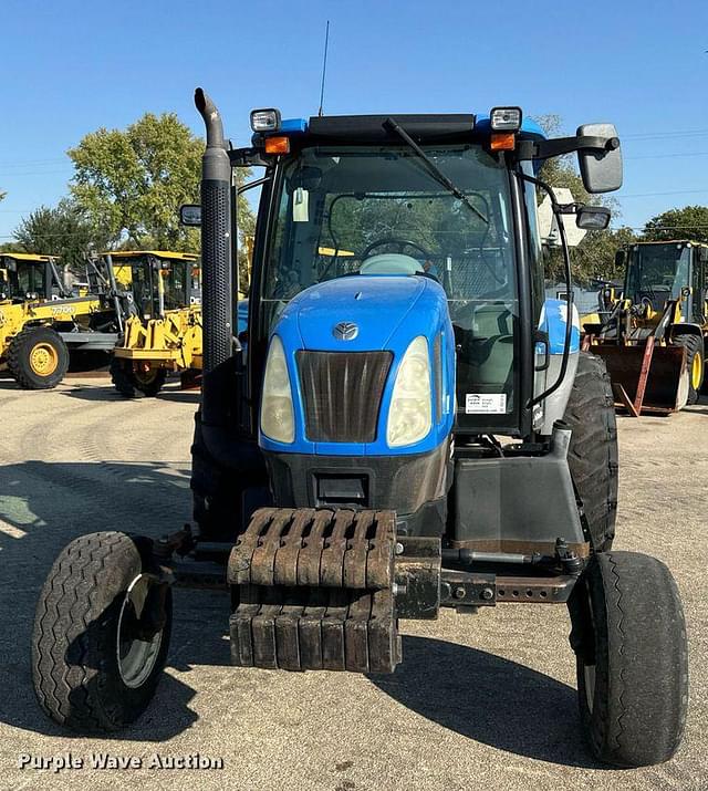 Image of New Holland T6020 equipment image 1