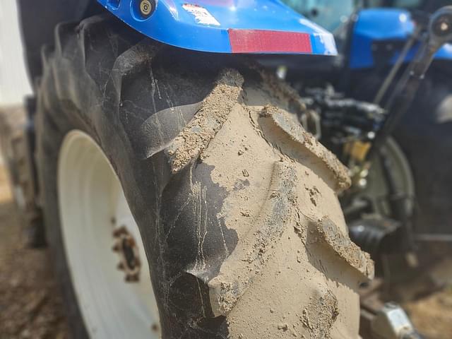 Image of New Holland T6030 equipment image 4
