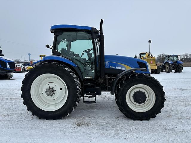 Image of New Holland T6050 equipment image 4