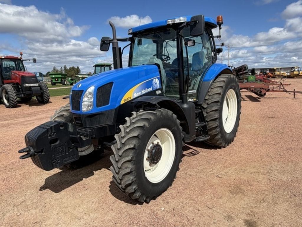 2008 New Holland T6070 Equipment Image0