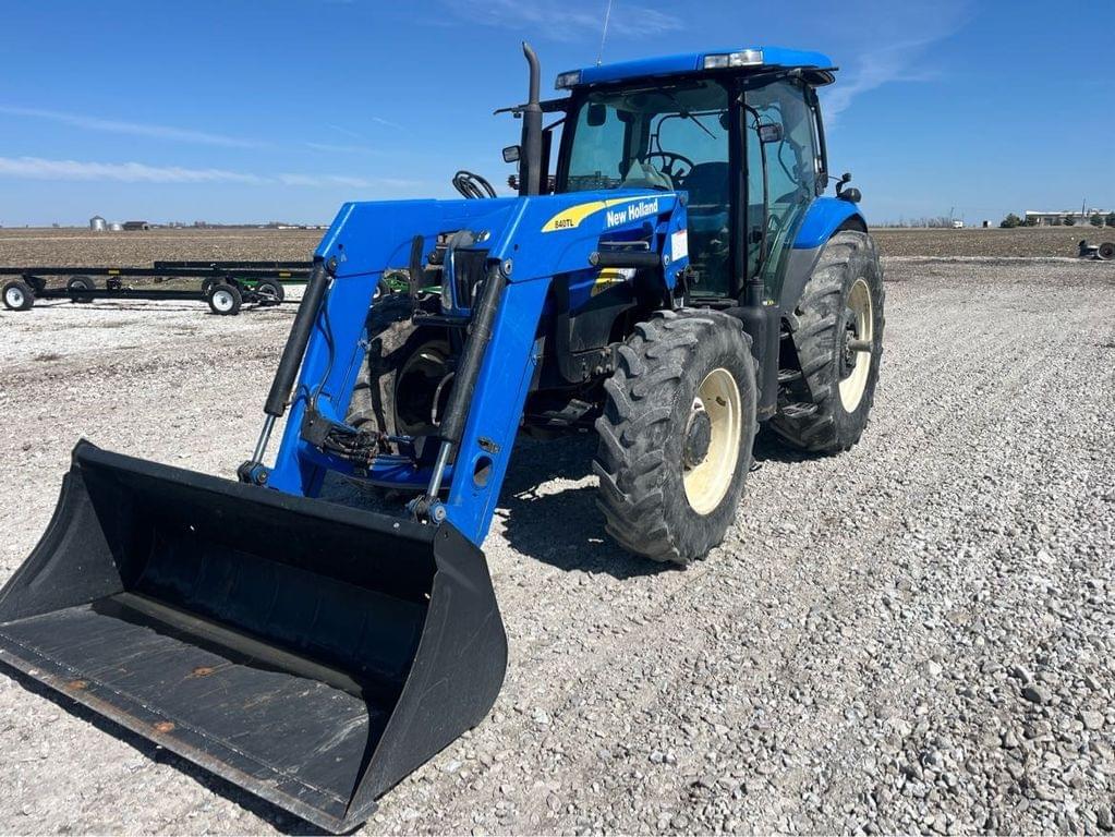 Image of New Holland T6070 Plus Primary image
