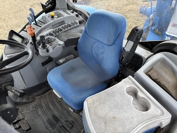 Image of New Holland T7030 equipment image 1