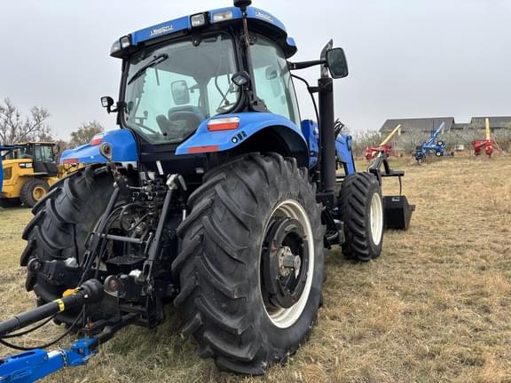 Image of New Holland T7030 equipment image 2