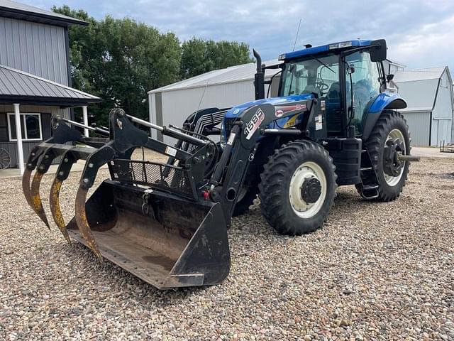Image of New Holland T7030 equipment image 1