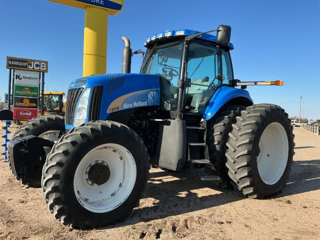 Image of New Holland T8010 equipment image 1