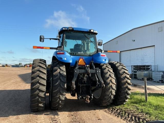 Image of New Holland T8010 equipment image 2