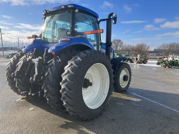 Image of New Holland T8010 equipment image 3