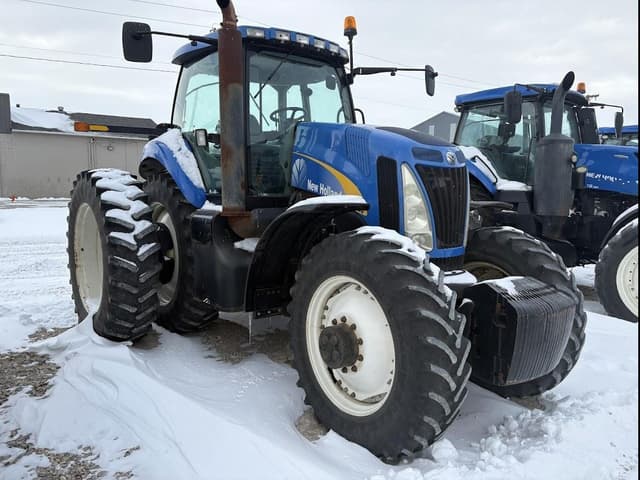 Image of New Holland T8020 equipment image 1