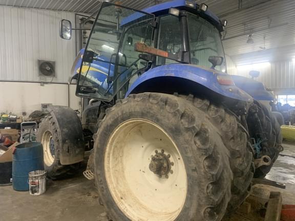 Image of New Holland T8030 equipment image 2