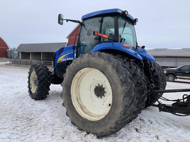 Image of New Holland T8030 equipment image 4