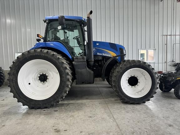 Image of New Holland T8040 equipment image 2