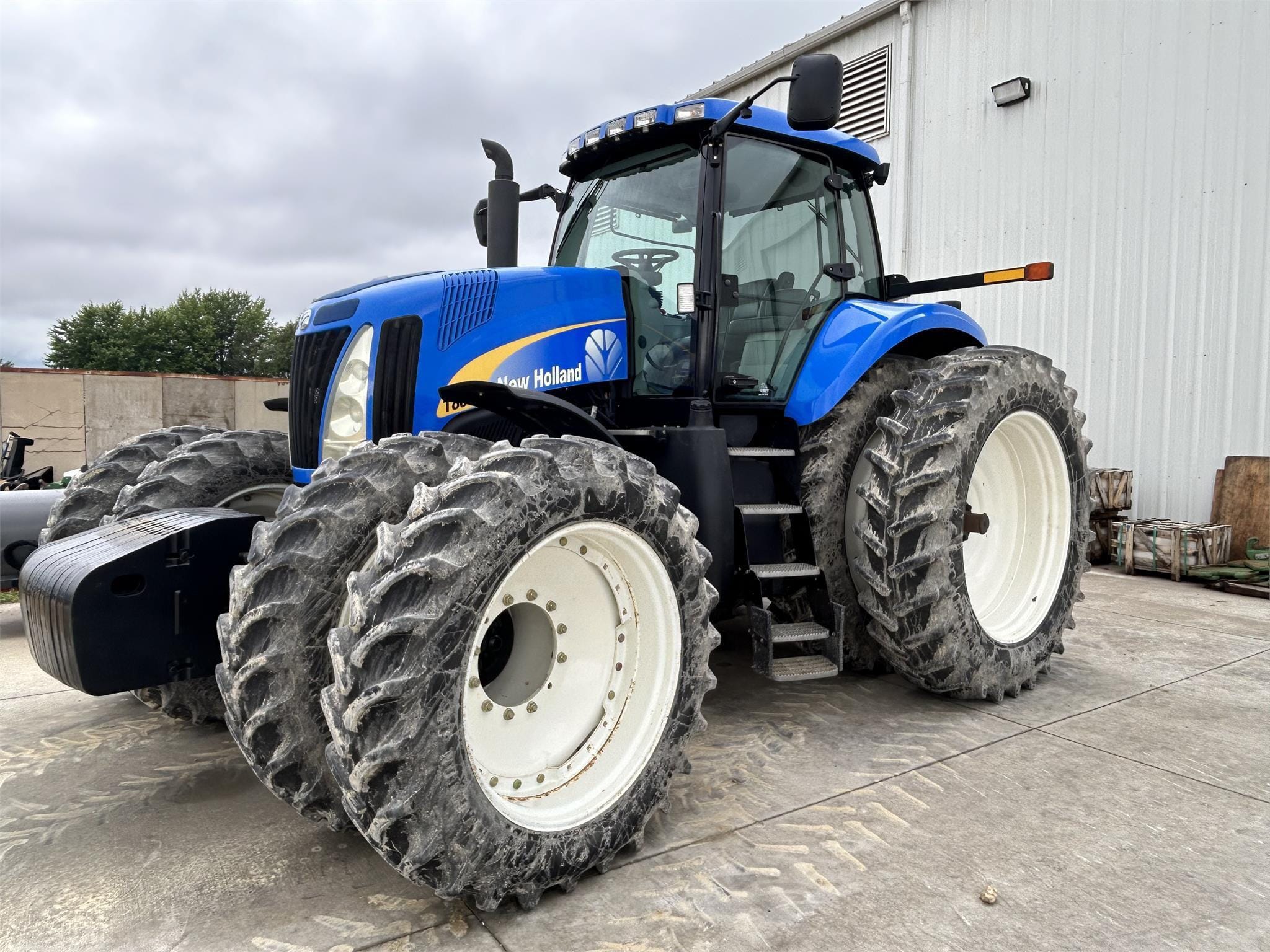 Main image New Holland T8050