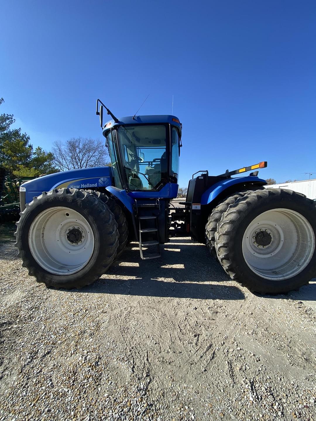 Image of New Holland T9020 Primary image