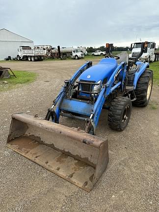 2008 New Holland TC45DA Equipment Image0