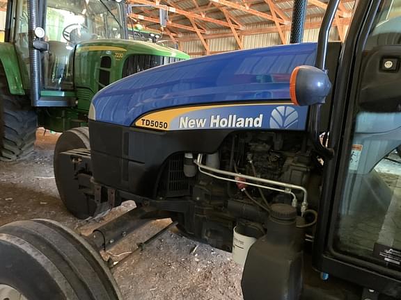 Image of New Holland TD5050 equipment image 3