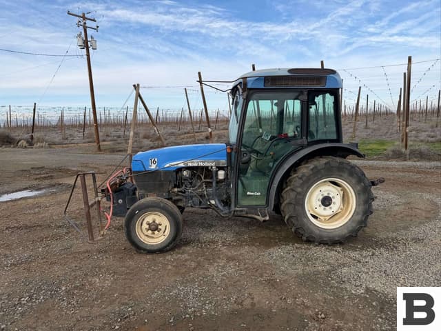 Image of New Holland TN85FA equipment image 1