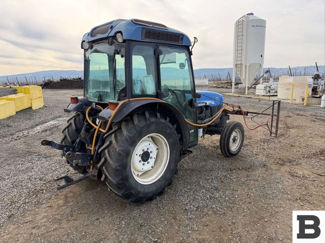 Image of New Holland TN85FA equipment image 4