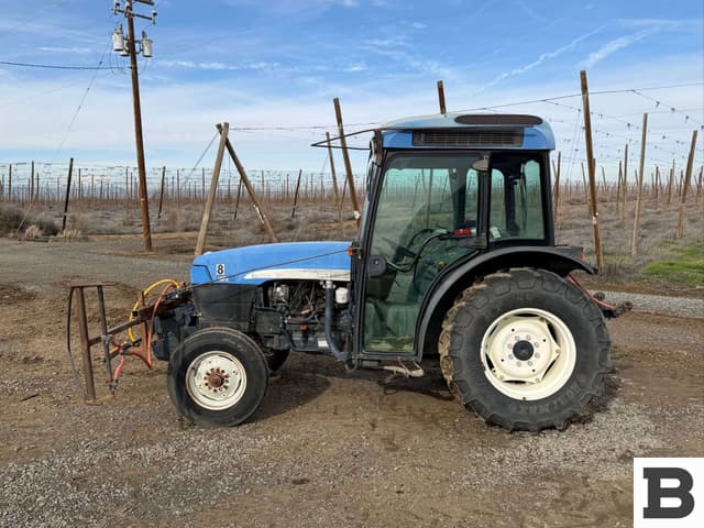 Image of New Holland TN85FA equipment image 1