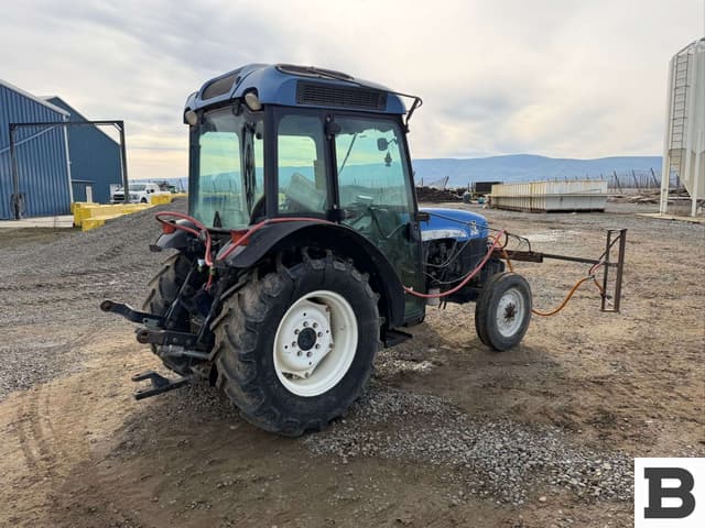 Image of New Holland TN85FA equipment image 4