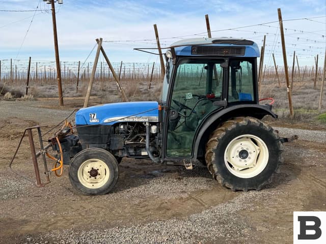 Image of New Holland TN85FA equipment image 1