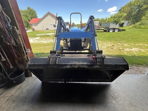 Image of New Holland TT45A equipment image 4