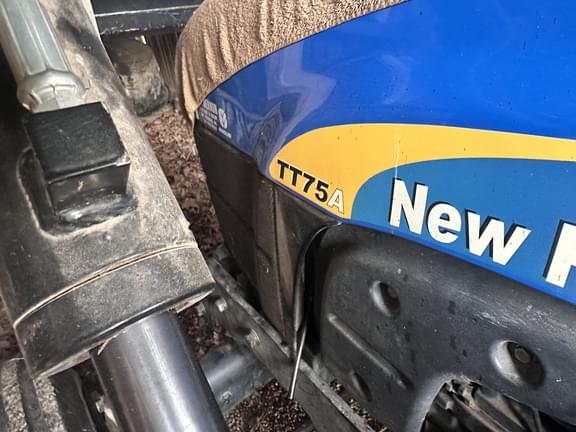 Image of New Holland TT75A equipment image 3