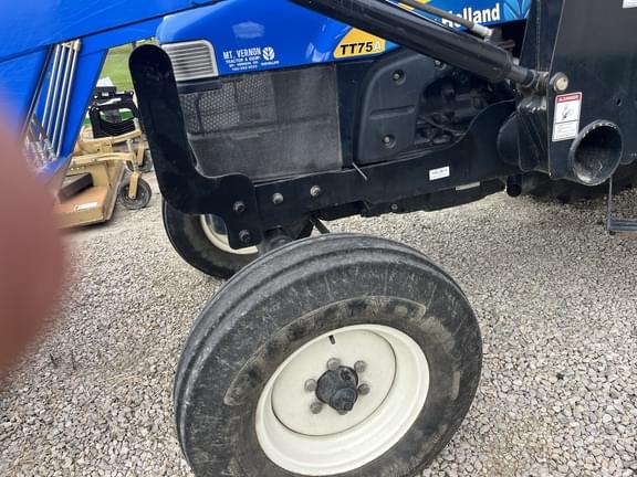 Image of New Holland TT75A equipment image 4