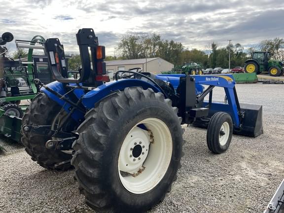 Image of New Holland TT75A equipment image 2