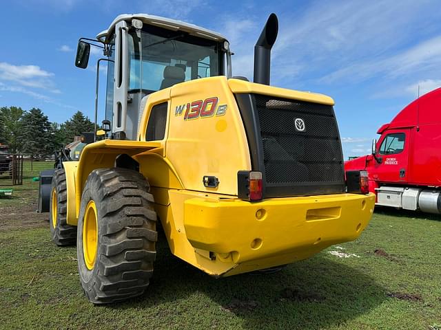 Image of New Holland W130B equipment image 2