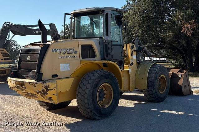 Image of New Holland W170B equipment image 4