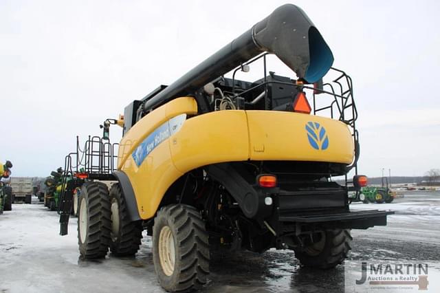 Image of New Holland CR9060 equipment image 3