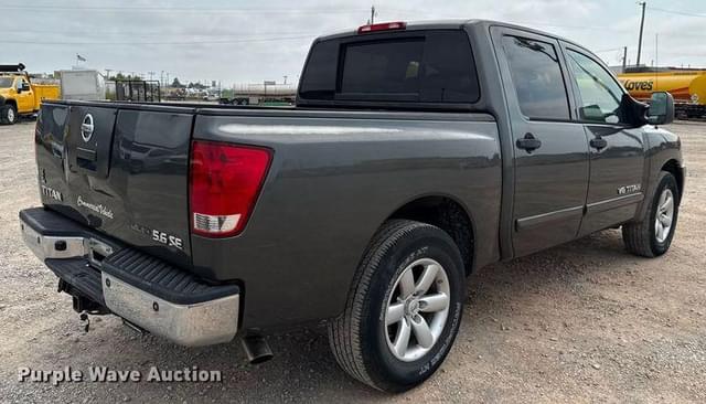 Image of Nissan Titan equipment image 4
