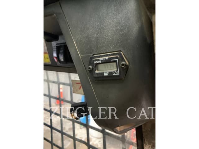 Image of Caterpillar 247B2 equipment image 4